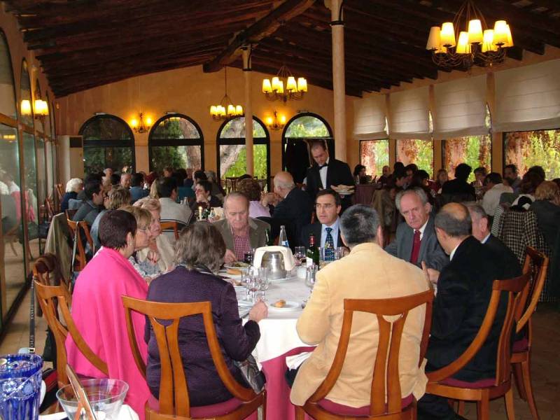 mesa presidencial 2.jpg